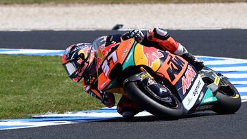 Red Bull KTM Ajo's Spanish rider Pedro Acosta rides his motorcycle during the Moto2 class second free practice session of the MotoGP Australian Grand Prix at Phillip Island on October 20, 2023. (Photo by Paul CROCK / AFP) / -- IMAGE RESTRICTED TO EDITORIAL USE - STRICTLY NO COMMERCIAL USE --