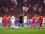 15/04/26 PARTIDO CHAMPIONS LEAGUE CUARTOS VUELTA
BAYERN DE MUNICH - REAL MADRID
TARJETA AMARILLA ANTONIO RUDIGER SLAVKO VINCIC ARBITRO