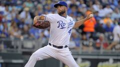KANSAS CITY, MO - JULY 27: Danny Duffy #41 of the Kansas City Royals throws in the first inning against the Los Angeles Angels of Anaheim at Kauffman Stadium on July 27, 2016 in Kansas City, Missouri.   Ed Zurga/Getty Images/AFP
 == FOR NEWSPAPERS, INTERNET, TELCOS &amp; TELEVISION USE ONLY ==