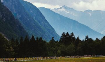El pelotón durante la 20ª etapa del Giro de Italia.