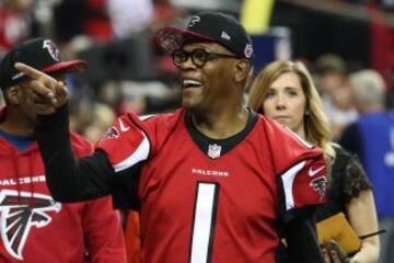 Sin duda alguna el más grande admirador de los Falcons, Samuel L. Jackson no se pierde un partido de sus Falcons y constantemente se le ha visto en el estadio.