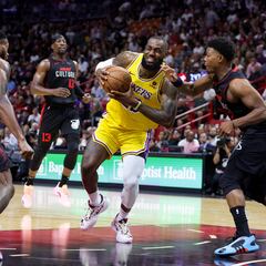 LeBron se queda muy solo en otra derrota de los Lakers