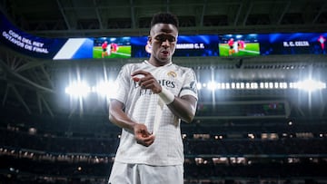 MADRID, SPAIN - JANUARY 16: Vinicius Junior of Real Madrid CF prepares before the Copa del Rey round of 16 match between Real Madrid CF and Celta de Vigo at Estadio Santiago Bernabeu on January 16, 2025 in Madrid, Spain. (Photo by Alberto Gardin/Eurasia Sport Images/Getty Images)