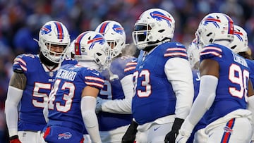 ORCHARD PARK, NEW YORK - JANUARY 15: The Buffalo Bills defense looks on during the first quarter against the Pittsburgh Steelers at Highmark Stadium on January 15, 2024 in Orchard Park, New York. Sarah Stier/Getty Images/AFP (Photo by Sarah Stier / GETTY IMAGES NORTH AMERICA / Getty Images via AFP)