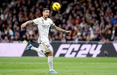 Joselu durante una jugada del partido.