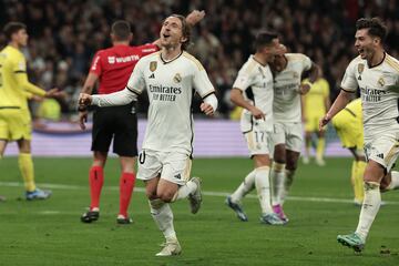 Modric celebra con rabia su gol.