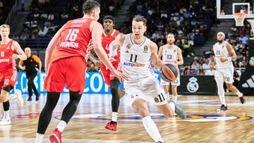 MADRID, SPAIN - APRIL 06: Mario Hezonja of Real Madrid in action during the 2022-23 Turkish Airlines EuroLeague Regular Season Round 33 game between Real Madrid and FC Bayern Munich at Wizink Center on April 06, 2023 in Madrid, Spain. (Photo by Sonia Canada/Getty Images)