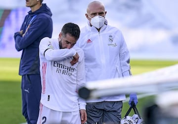 Carvajal leaves the pitch during the match against Valencia.