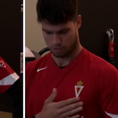 Alcaraz no olvida sus raíces y sale a entrenar con la camiseta del Murcia en Roland Garros