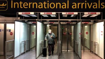 LONDON, ENGLAND - MARCH 29: British nationals arrive at a closed London Gatwick North Terminal after they were repatriated on Easy Jet, flight EZY 9662 from Alicante on March 29, 2020 in London, England. The Coronavirus (COVID-19) pandemic has spread to m
