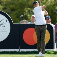 When was the last time Adam Scott won a tournament on the PGA or European Tour?