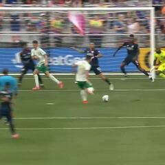 Donde debe estar un '9': el nuevo gol de Rubio en la MLS