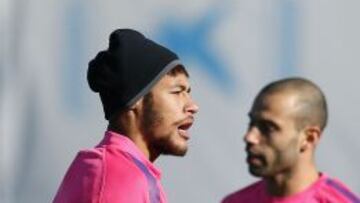 Neymar se ejercita con el grupo sin disponer del alta médica