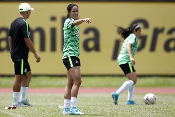 Atlético Nacional se alista para enfrentar a Santa Fe por los cuartos de final de la Liga Águila Femenina. La ida se jugará este 17 de mayo en Itagüí.  