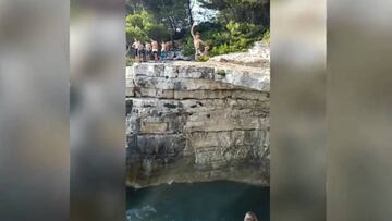 El increíble salto al agua de Jarry desde una gran altura