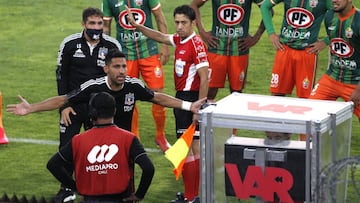 Futbol, Colo Colo vs Cobresal.
Trigesima tercera fecha, campeonato nacional 2021.
El jugador de Colo Colo Juan Manuel Insaurralde es fotografiado contra Cobresal durante el partido de primera division realizado en el Estadio Monumental.
Santiago, Chile.
11/02/2021
Jonnathan Oyarzun/Photosport
Football, Colo Colo vs Cobresal.
33th date, 2021 National Championship.
Colo Colo's player Juan Manuel Insaurralde, is pictured against Cobresal during the first division football match at Monumental stadium.
Santiago, Chile.
11/02/2021
Jonnathan Oyarzun/Photosport