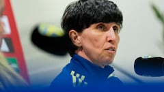 “Puede que un día ponga a las 25 de delanteras...”