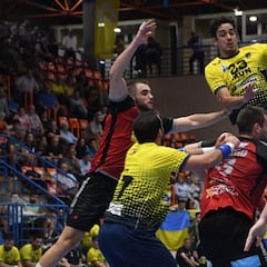 Rodrigo Salinas rescata al Bidasoa frente al Granollers