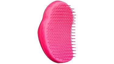 El cepillo que usan Victoria Beckham, Jennifer Lopez y Salma Hayek cuesta 10,70 euros