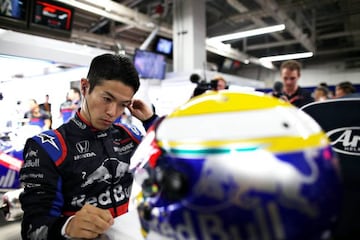 Naoki Yamamoto, ayer, antes de subirse al Toro Rosso.