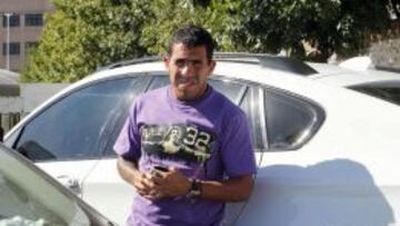 El delantero argentino del City se declaró hoy culpable ante un tribunal británico de haber conducido sin carné.