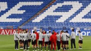 <b>PREPARANDO ARMAS. </b>El Olympiacos completó en la tarde de ayer el protocolario entrenamiento en el Santiago Bernabéu.