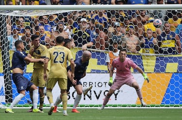La vida de Christian Gray después de Boca Juniors