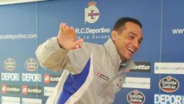 <b>CONFIADO. </b>José Luis Oltra está seguro de que el Depor será el rival a batir en Segunda División.