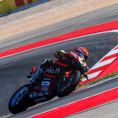 Bautista manda y Razgatlioglu sufre