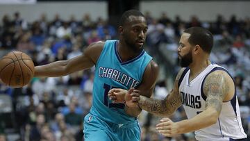 Kemba Walker en la victoria de los Hornets en Dallas