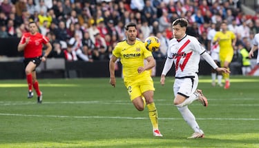 El canario siempre llega al sitio justo y en el momento adecuado. Su olfato goleador le da muchos puntos al Villarreal. Ante el Rayo lo volvió a hacer. 