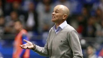Javier Cabello, entrenador del Alavés