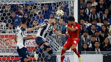 Soccer Football - Liga MX - Semi Final - First Leg - Monterrey v Toluca - Estadio BBVA, Monterrey, Mexico - December 3, 2025 Monterrey's Sergio Ramos in action with Toluca's Everardo Lopez REUTERS/Daniel Becerril
