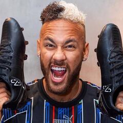 Neymar y sus noviazgos con las marcas deportivas