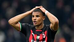 Soccer Football - Champions League - Round of 16 First Leg - AC Milan v Tottenham Hotspur - San Siro, Milan, Italy - February 14, 2023  AC Milan's Malick Thiaw reacts after missing a chance to score REUTERS/Daniele Mascolo