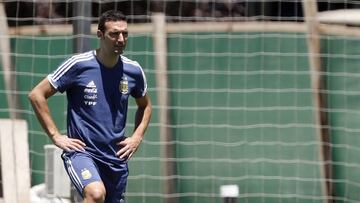 Scaloni: "Creo que Messi va a volver a la Selección"