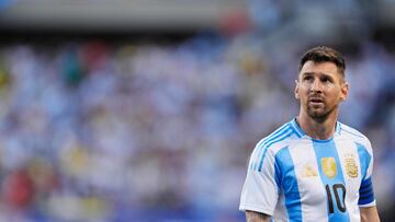 CHICAGO, ILLINOIS - JUNE 09: Lionel Messi #10 of Argentina looks on in the second half against Ecuador during an International Friendly match at Soldier Field on June 09, 2024 in Chicago, Illinois. Patrick McDermott/Getty Images/AFP (Photo by Patrick McDermott / GETTY IMAGES NORTH AMERICA / Getty Images via AFP)