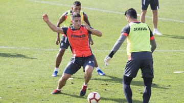 C&aacute;seres, ya recuperado de su lesi&oacute;n de rodilla, ser&aacute; titular ante el Rapid en Vila-real.