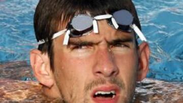 Phelps logra su primer oro y bate con EEUU el récord del Mundial en 4x100