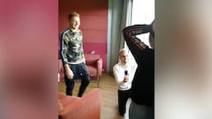 Joaquín ya se presta a todo: el último registro del showman en plena pedida de mano