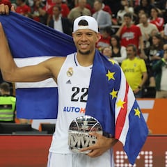 Tavares: “Que los demás fichen pívots grandes me hace tener fuego”