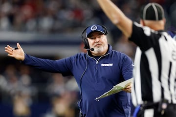 ARLINGTON, TEXAS - DECEMBER 22: Head coach Mike McCarthy of the Dallas Cowboys reacts during the fourth quarter against the Tampa Bay Buccaneers at AT&T Stadium on December 22, 2024 in Arlington, Texas.   Ron Jenkins/Getty Images/AFP (Photo by Ron Jenkins / GETTY IMAGES NORTH AMERICA / Getty Images via AFP)