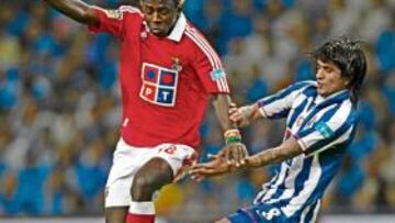 <b>POSIBLE INCORPORACIÓN. </b>Gilles Binya podría reforzar el centro del campo racinguista si finalmete sale Duscher del equipo verdiblanco.