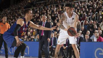 El Real Madrid y el Barcelona, durante un partido de la Liga Endesa