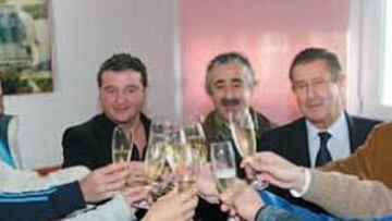 <b>BRINDIS. </b>Vega-Arango presidió el brindis institucional de la plantilla, técnicos y directivos del Sporting el pasado mes de diciembre.