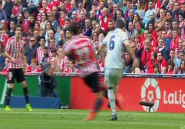 La bronca que terminó con amarilla para Aduriz y Carvajal