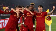 ROME, ITALY - MAY 05: Tammy Abraham of AS Roma celebrates with team mates Borja Mayoral and rom3aafter scoring their sides first goal during the UEFA Conference League Semi Final Leg Two match between AS Roma and Leicester City at Stadio Olimpico on May 0