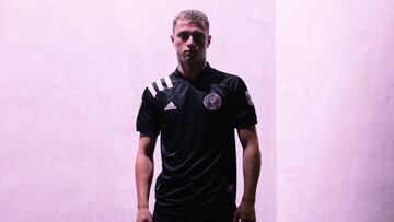 El equipo de expansión presentó a través de los jugadores argentinos, Matías Pellegrini y Julián Carranza su nuevo jersey para su temporada debut en la MLS.