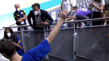 El gesto de Pau con un fan en el WiZink Center: leyenda absoluta