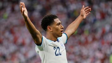 Doha (Qatar), 21/11/2022.- Jude Bellingham of England celebrates after scoring the opening goal in the FIFA World Cup 2022 group B soccer match between England and Iran at Khalifa International Stadium in Doha, Qatar, 21 November 2022. (Mundial de F¨²tbol, Catar) EFE/EPA/Ronald Wittek